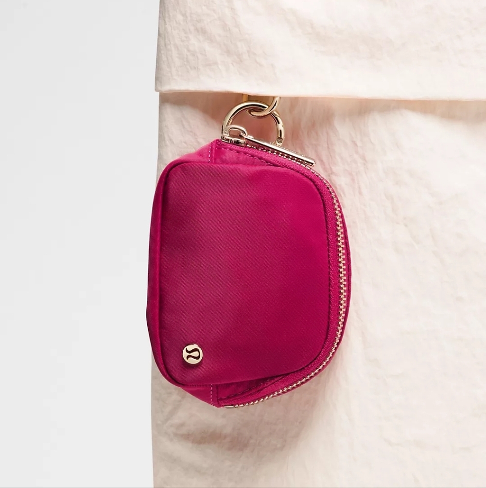 *NWT* LULULEMON Everywhere Belt Bag Nano In Berry Rumble - Picture 11 of 11